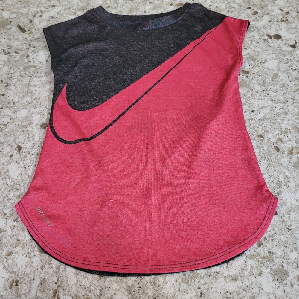 2/$30 Grils Nike Dry Fit - 4T